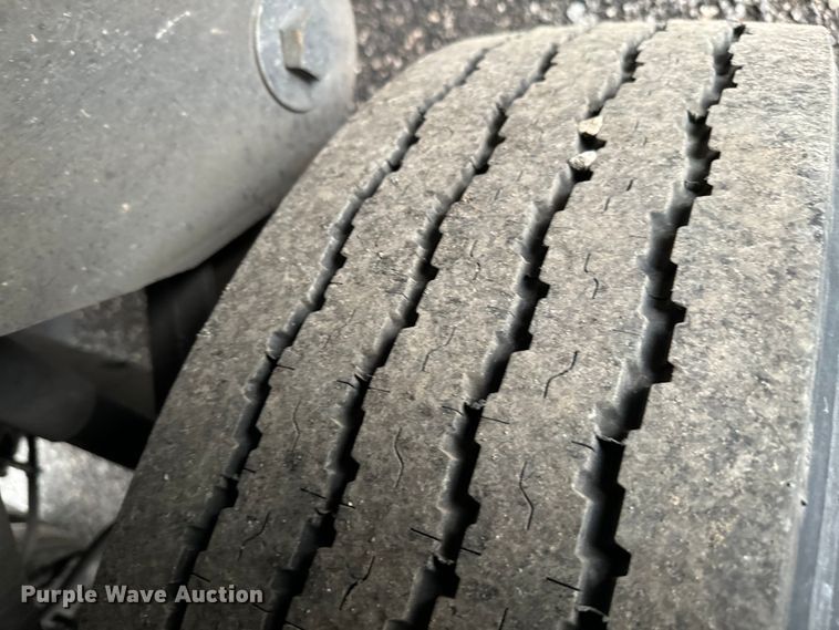 image for item EG1319 2015 Vanguard National dry van trailer