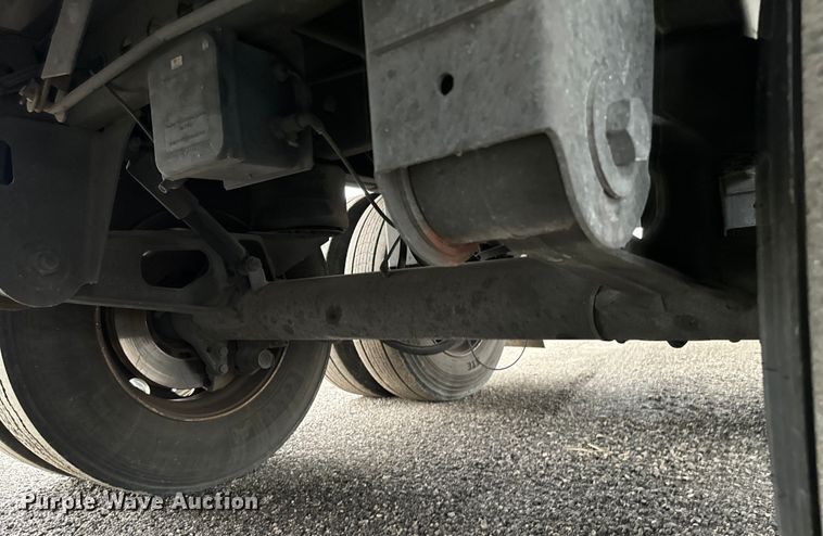 image for item EG1319 2015 Vanguard National dry van trailer