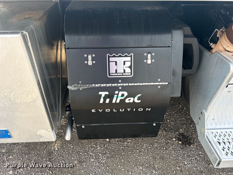 image for item EG1356 2019 Peterbilt  579 semi truck