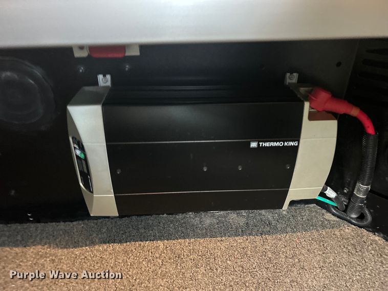 image for item EG1356 2019 Peterbilt  579 semi truck