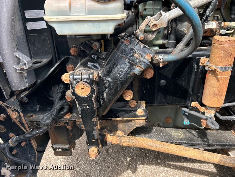 image for item EG1362 2006 Freightliner  Columbia truck cab and chassis