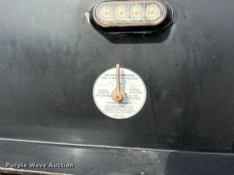 image for item EG1375 2009 Trail-Eze TE70RGDDEX drop deck equipment trailer