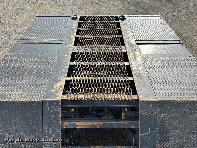 image for item EG1375 2009 Trail-Eze TE70RGDDEX drop deck equipment trailer