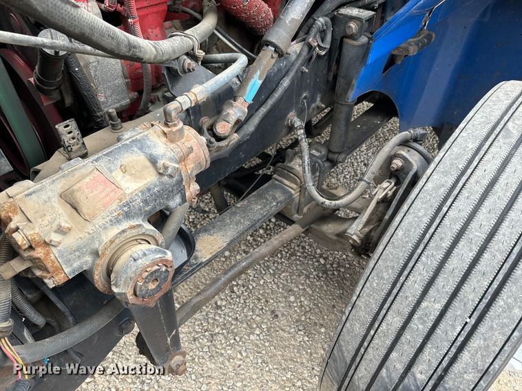 image for item EH5367 2004 International  9200i semi truck