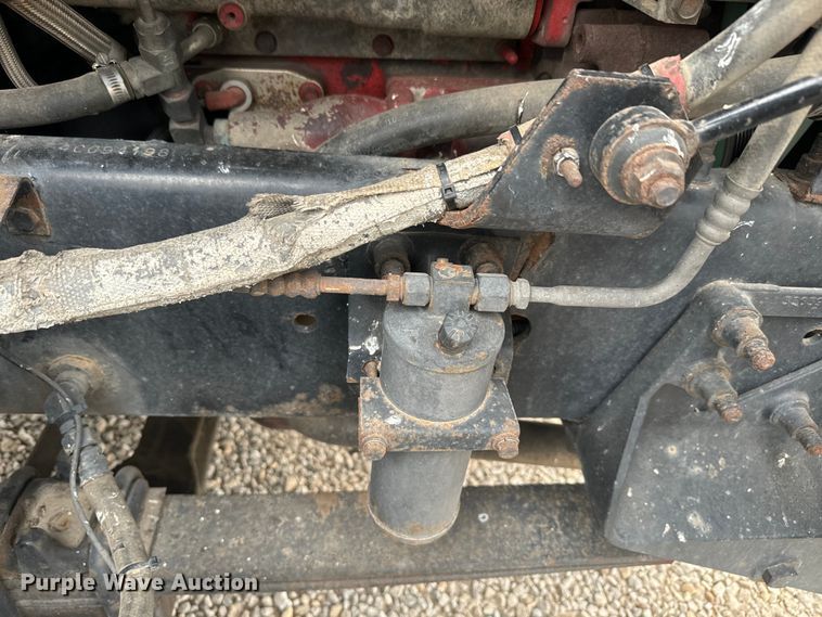 image for item EH5367 2004 International  9200i semi truck