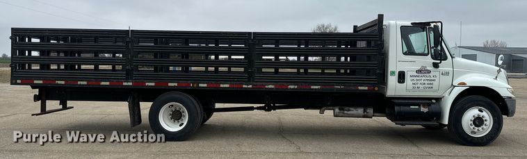 image for item EH5369 2007 International  4300 flatbed truck