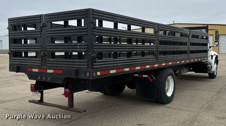 image for item EH5369 2007 International  4300 flatbed truck