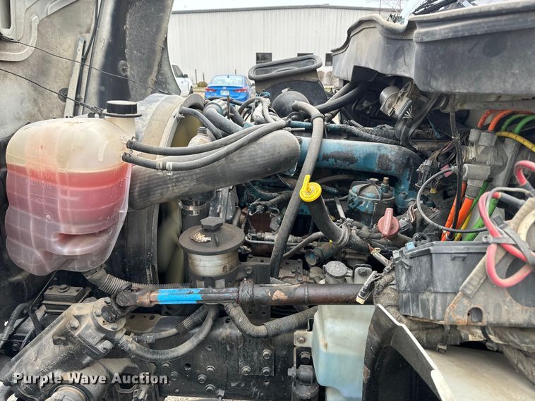 image for item EH5369 2007 International  4300 flatbed truck