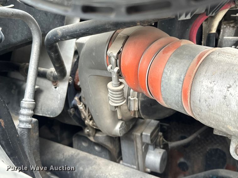 image for item EH5369 2007 International  4300 flatbed truck