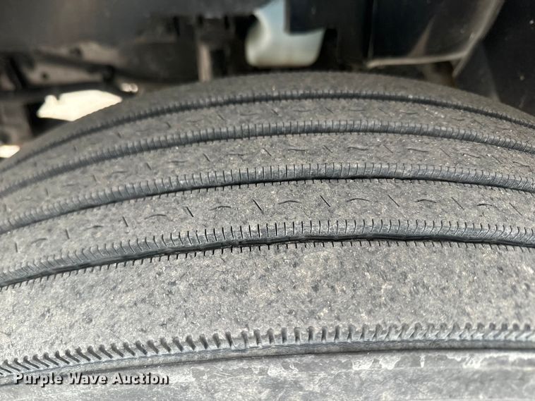 image for item EH5369 2007 International  4300 flatbed truck