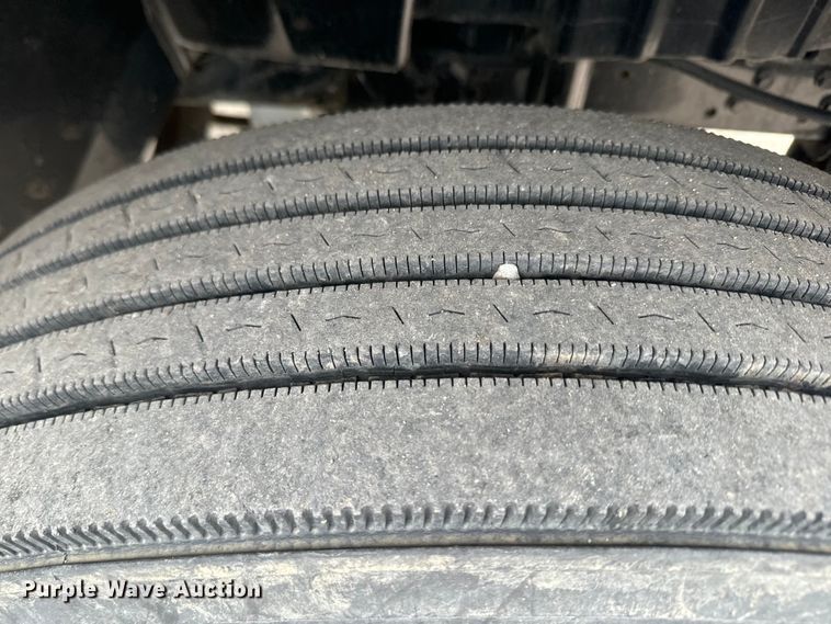 image for item EH5369 2007 International  4300 flatbed truck