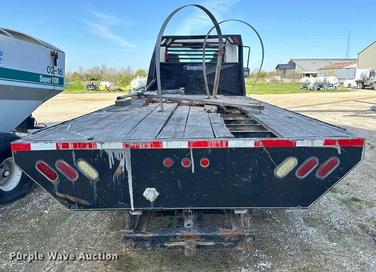 image for item EH6662 2006 International 4400 flatbed truck