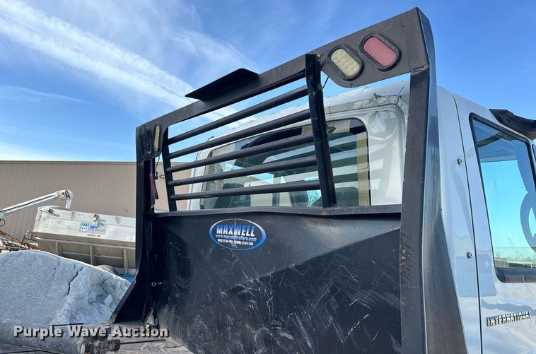 image for item EH6662 2006 International 4400 flatbed truck