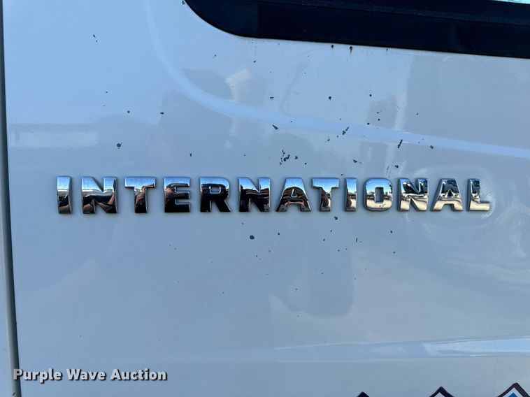 image for item EH6662 2006 International 4400 flatbed truck