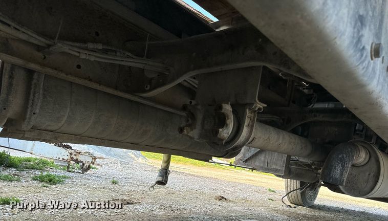 image for item EH6662 2006 International 4400 flatbed truck