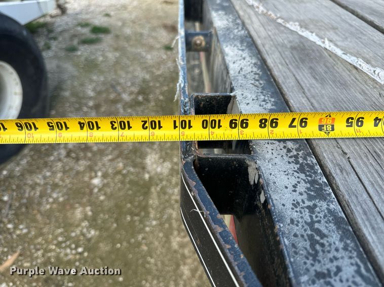 image for item EH6662 2006 International 4400 flatbed truck