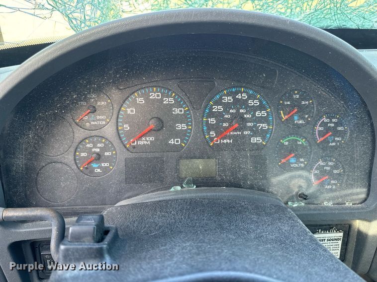 image for item EH6662 2006 International 4400 flatbed truck