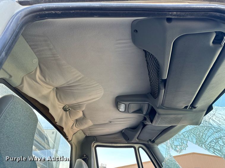 image for item EH6662 2006 International 4400 flatbed truck