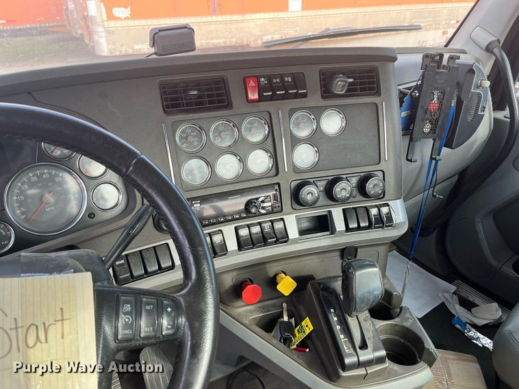 image for item EI0705 2017 Kenworth T880 semi truck