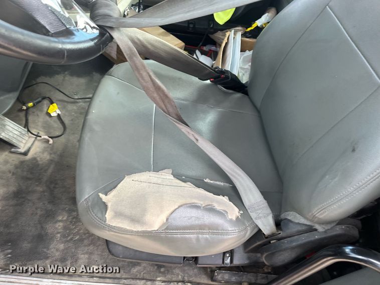 image for item EI0705 2017 Kenworth T880 semi truck