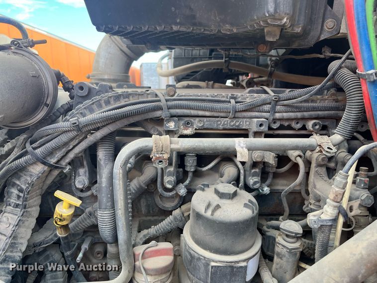 image for item EI0705 2017 Kenworth T880 semi truck