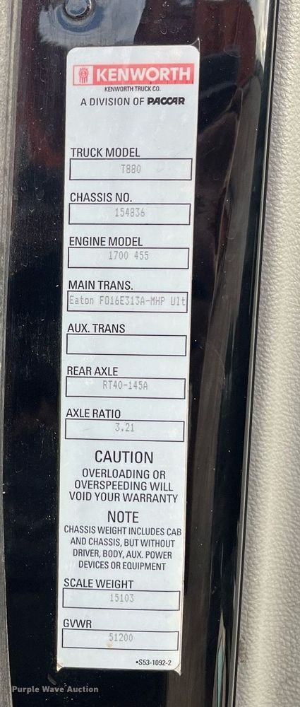 image for item EI0705 2017 Kenworth T880 semi truck