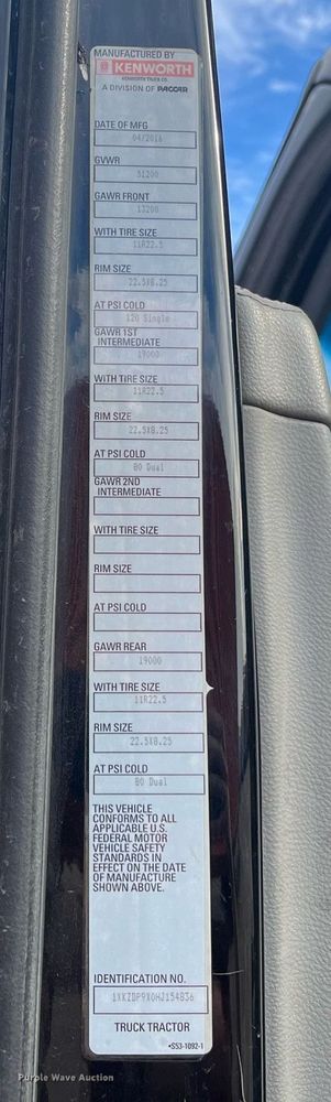 image for item EI0705 2017 Kenworth T880 semi truck