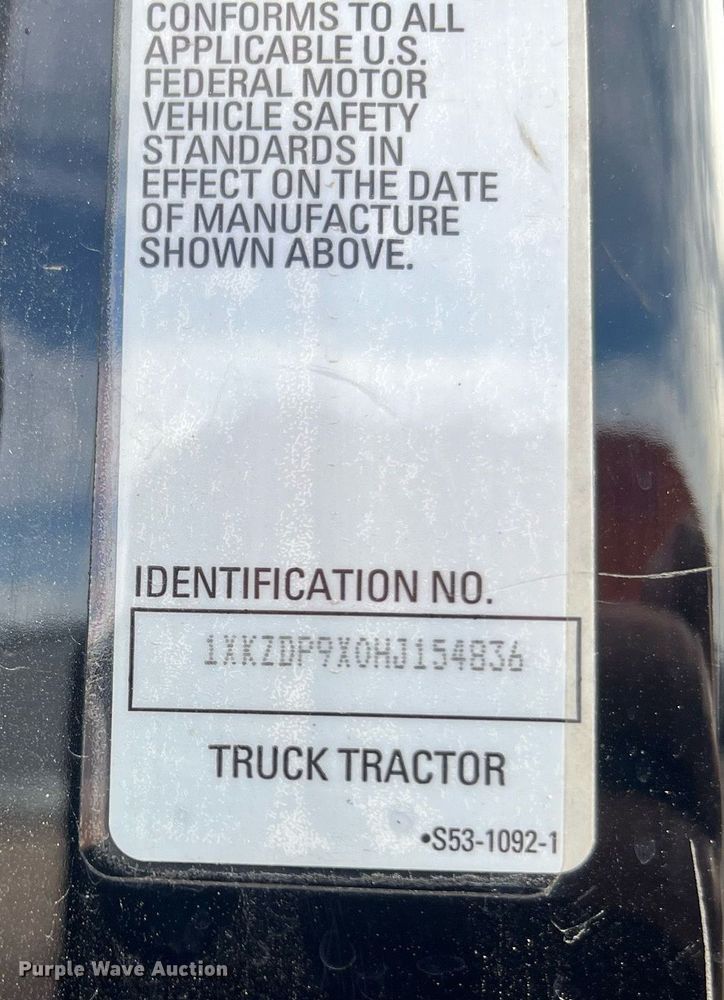 image for item EI0705 2017 Kenworth T880 semi truck