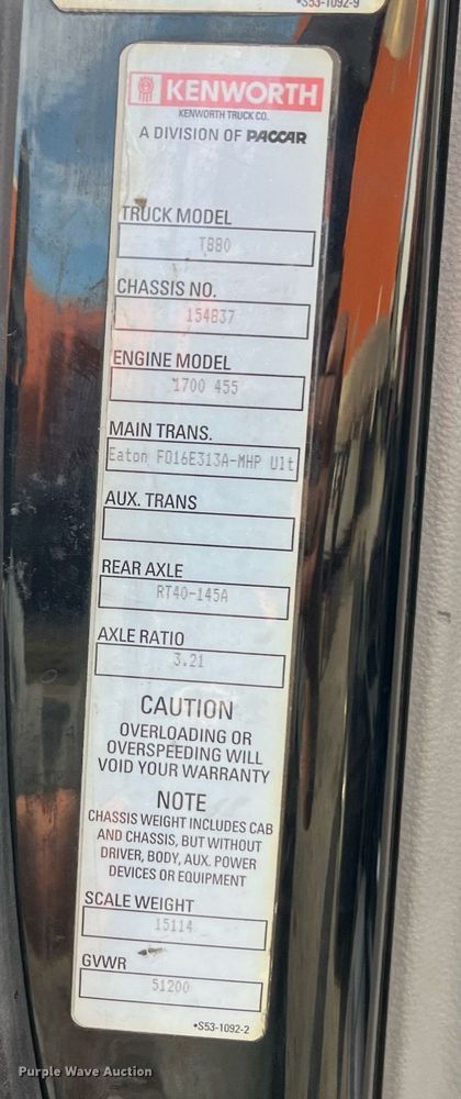 image for item EI0706 2017 Kenworth T880 semi truck