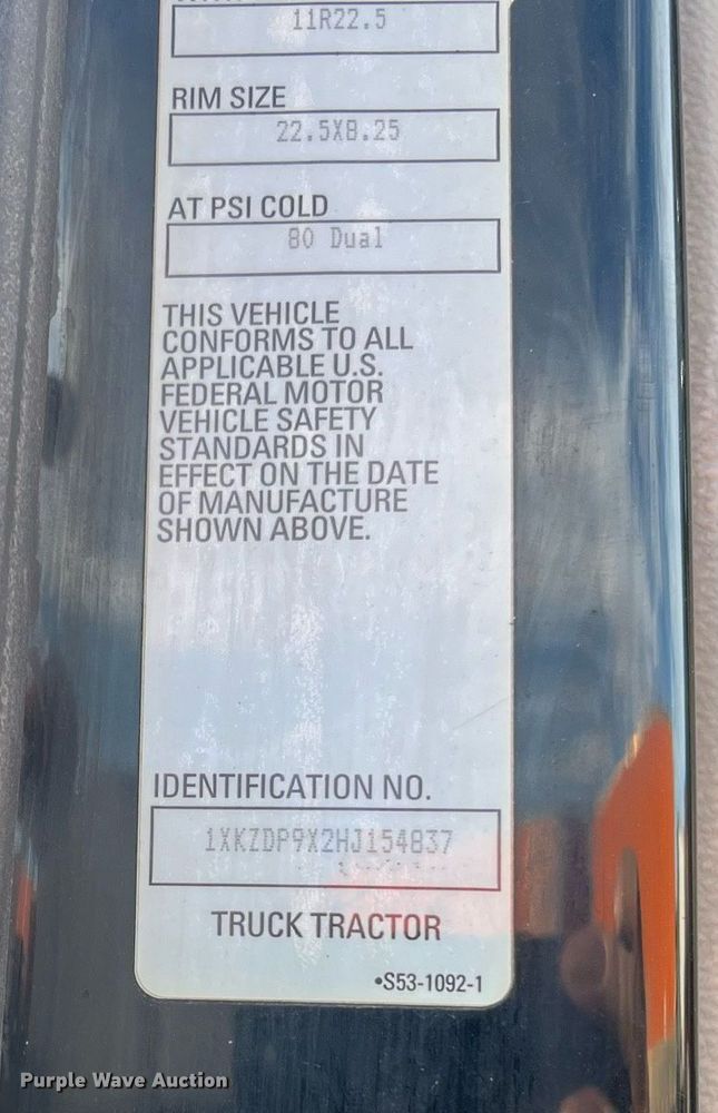 image for item EI0706 2017 Kenworth T880 semi truck