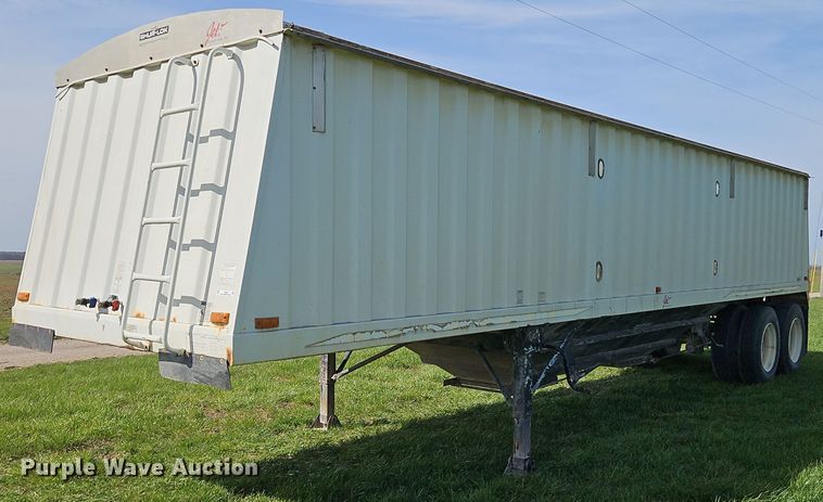 image for item EI3667 1999 Jet grain trailer