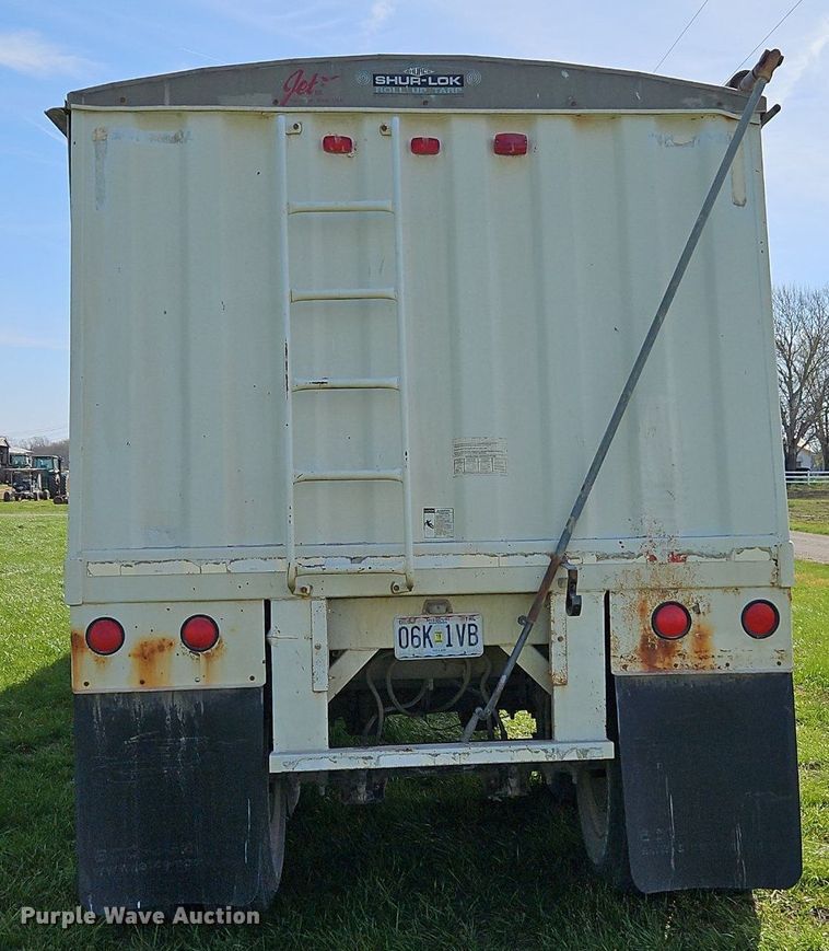 image for item EI3667 1999 Jet grain trailer