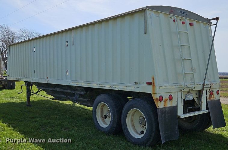 image for item EI3667 1999 Jet grain trailer