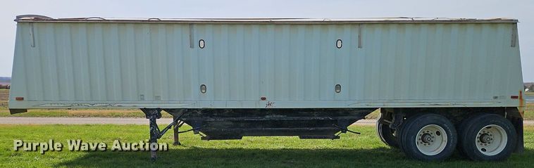 image for item EI3667 1999 Jet grain trailer