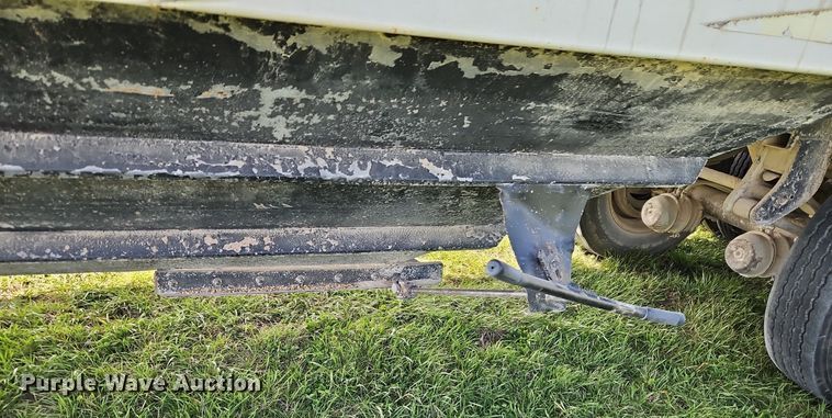 image for item EI3667 1999 Jet grain trailer