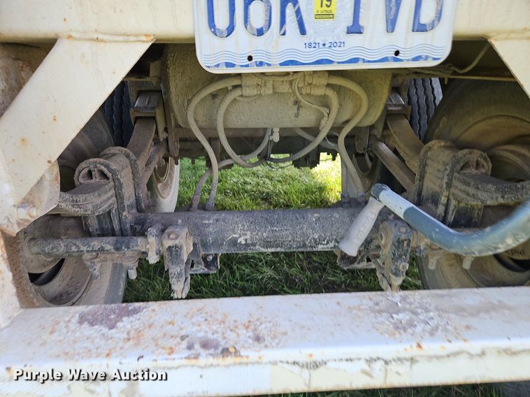 image for item EI3667 1999 Jet grain trailer