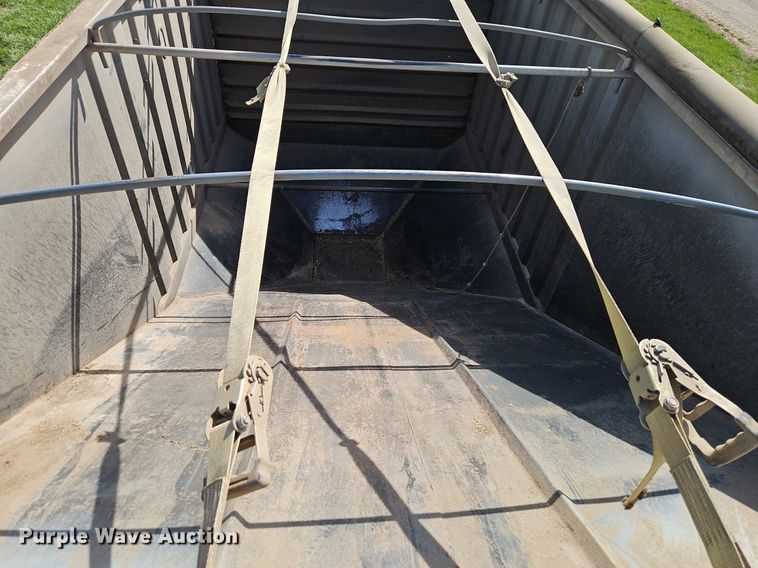 image for item EI3667 1999 Jet grain trailer