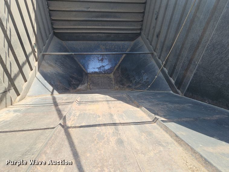 image for item EI3667 1999 Jet grain trailer