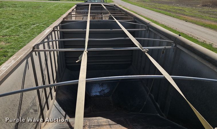 image for item EI3667 1999 Jet grain trailer