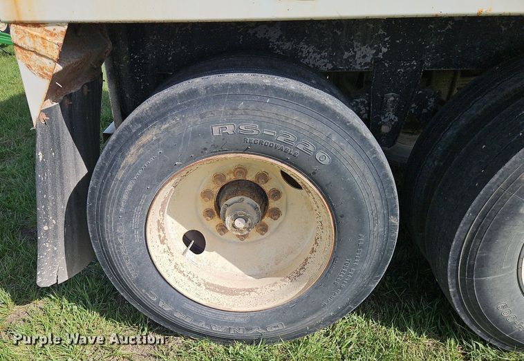 image for item EI3667 1999 Jet grain trailer