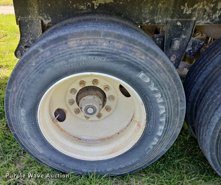 image for item EI3667 1999 Jet grain trailer