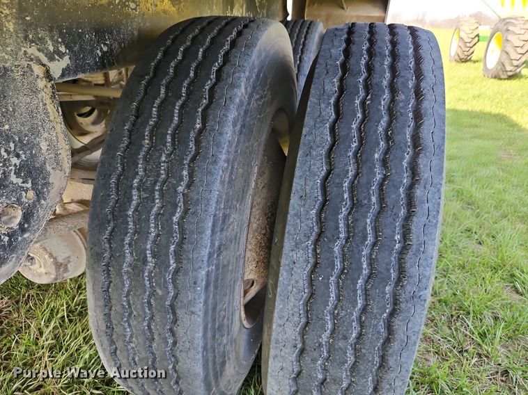 image for item EI3667 1999 Jet grain trailer