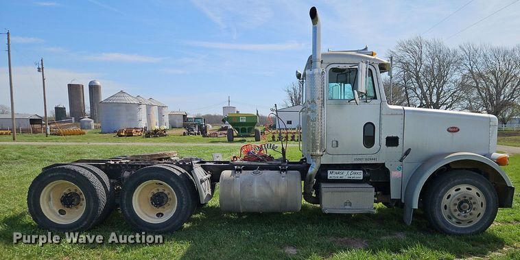 image for item EI3668 1992 Peterbilt  378 semi truck
