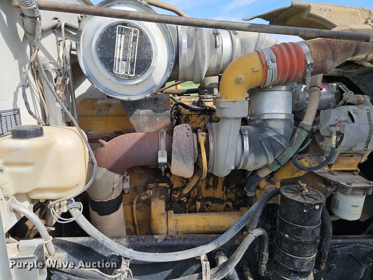 image for item EI3668 1992 Peterbilt  378 semi truck
