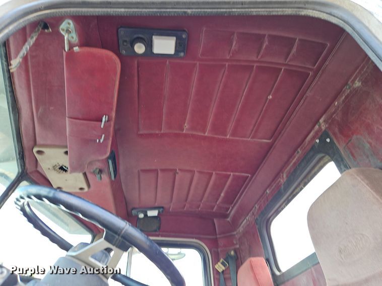 image for item EI3722 1997 Peterbilt 377 truck cab and chassis