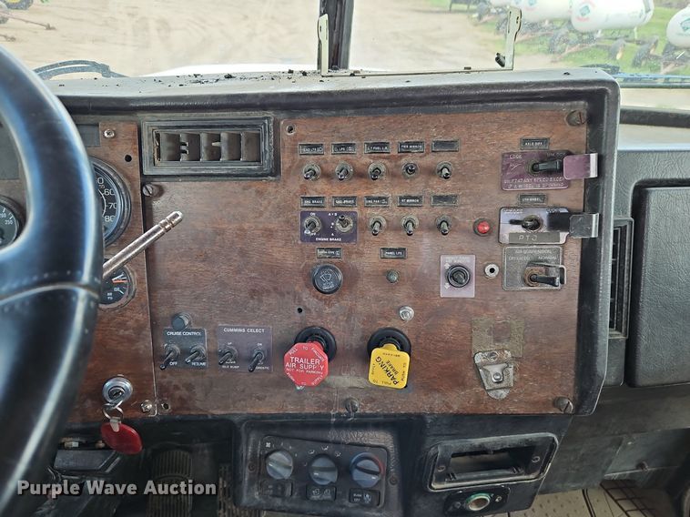 image for item EI3722 1997 Peterbilt 377 truck cab and chassis