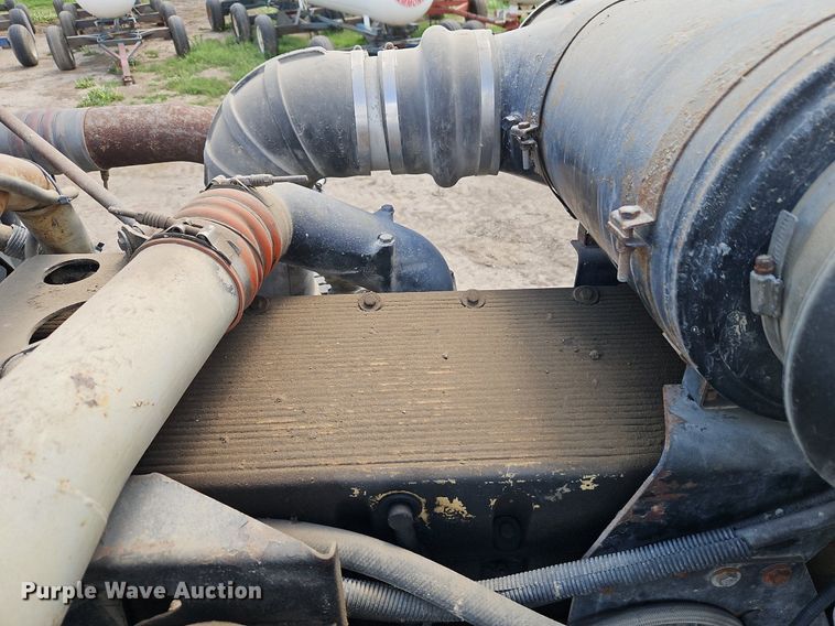 image for item EI3722 1997 Peterbilt 377 truck cab and chassis