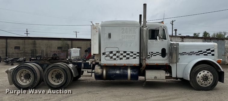 image for item EJ0394 1989 Peterbilt 379 semi truck