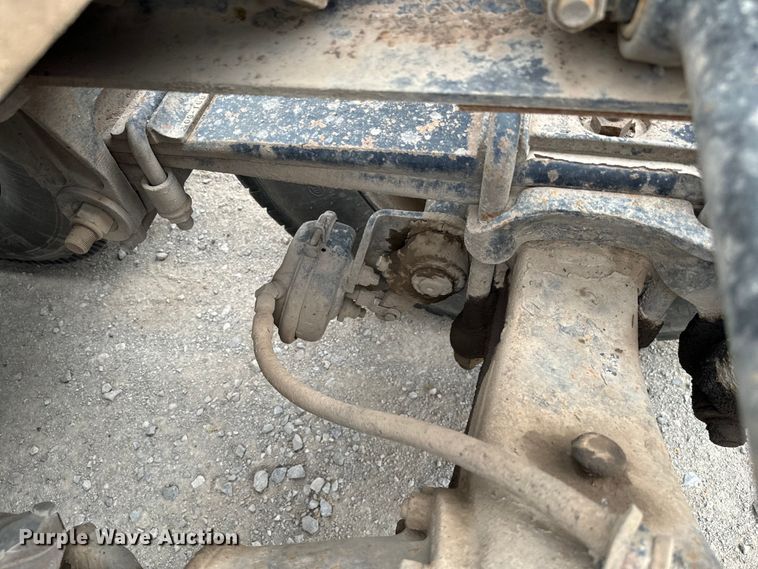 image for item EJ0394 1989 Peterbilt 379 semi truck