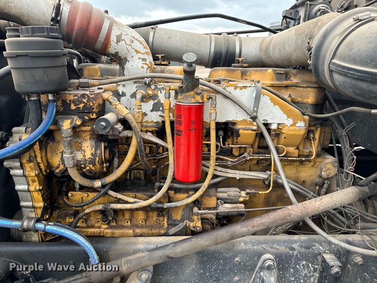 image for item EJ0394 1989 Peterbilt 379 semi truck